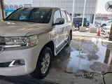 سيارة عائلية مستعملة من نوع VXR موديل 2018 للبيع.